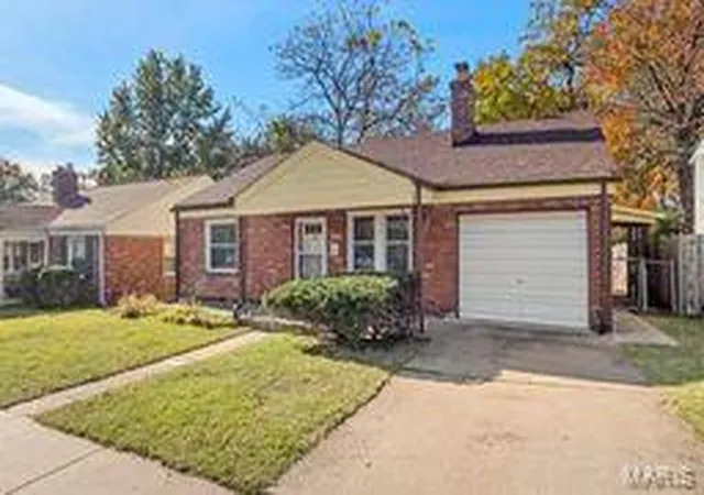 Photo 1 of Single family home for sale at 1615 Yale Ave, Saint Louis, MO 63117 | MLS# 24062082 | Listing updated on 2024-11-16