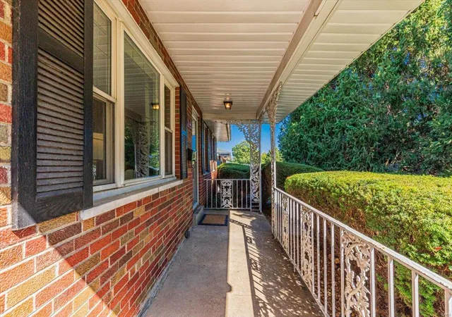 Photo 3 of Single family home for sale at 7105 N Villanova Dr, Saint Louis, MO 63123 | MLS# 24062240 | Listing updated on 2024-11-13