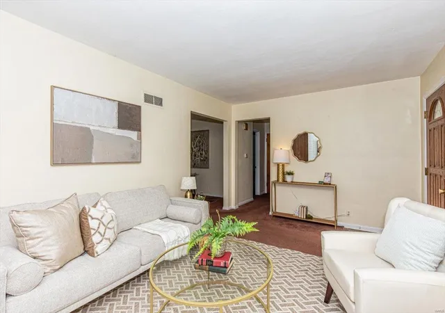 Photo 4 of Single family home for sale at 7105 N Villanova Dr, Saint Louis, MO 63123 | MLS# 24062240 | Listing updated on 2024-11-13