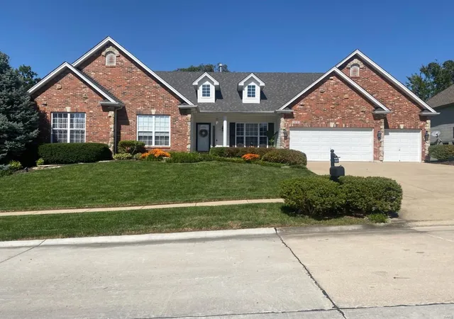 Photo 1 of Single family home for sale at 1519 Heather Glen Dr, Lake Saint Louis, MO 63367 | MLS# 24062711 | Listing updated on 2024-12-06