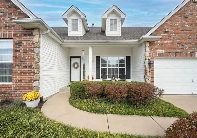 Photo 3 of Single family home for sale at 1519 Heather Glen Dr, Lake Saint Louis, MO 63367 | MLS# 24062711 | Listing updated on 2024-12-06
