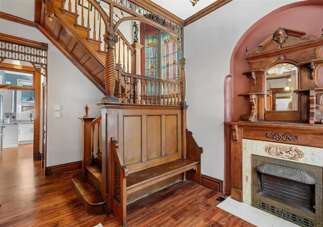 Photo 3 of Single family home for sale at 2712 S Compton Ave, Saint Louis, MO 63118 | MLS# 24062720 | Listing updated on 2025-04-23