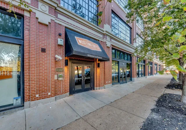 Photo 2 of Condo for sale at 4100 Forest Park Ave #202, Saint Louis, MO 63108 | MLS# 24062952 | Listing updated on 2024-11-15