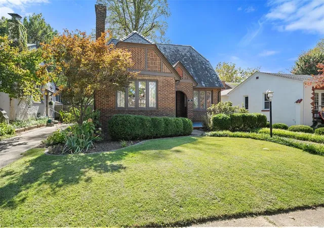Photo 4 of Single family home for sale at 7524 Gannon Ave, Saint Louis, MO 63130 | MLS# 24063098 | Listing updated on 2024-12-08