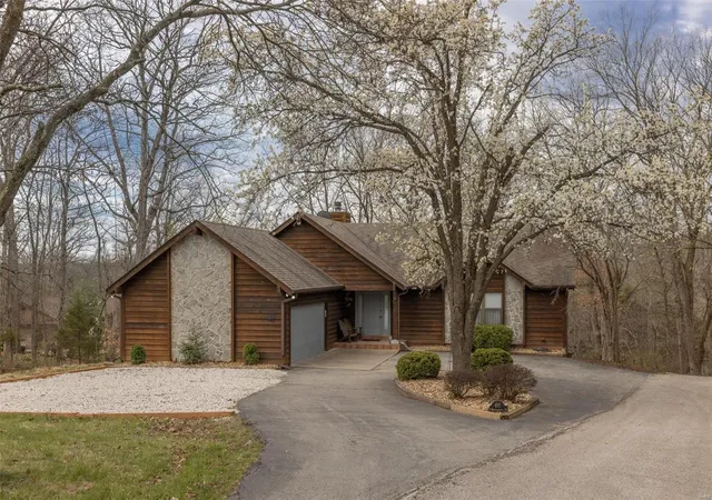 Photo 1 of Single family home for sale at 492 N Whippoorwill Dr, Wright City, MO 63390 | MLS# 24063105 | Listing updated on 2024-12-12