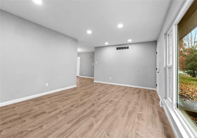 Photo 4 of Single family home for sale at 8863 Rusdon Ln, Saint Louis, MO 63126 | MLS# 24063458 | Listing updated on 2024-12-14