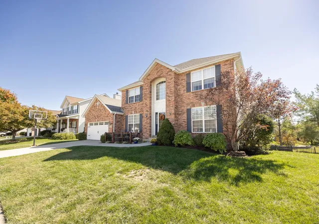 Photo 2 of Single family home for sale at 2240 Birmingham Dr, Belleville, IL 62221 | MLS# 24063510 | Listing updated on 2024-11-02