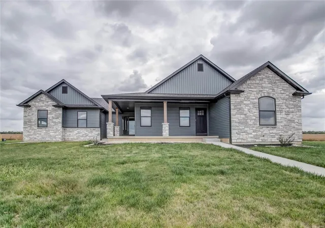 Photo 1 of Single family home for sale at 1000 Brianna Ct, Brighton, IL 62012 | MLS# 24064468 | Listing updated on 2024-11-25
