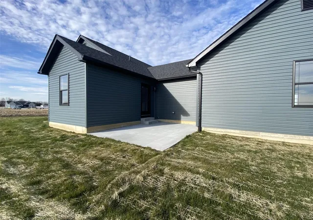 Photo 23 of Single family home for sale at 1000 Brianna Ct, Brighton, IL 62012 | MLS# 24064468 | Listing updated on 2024-11-25