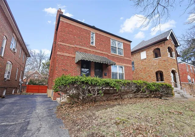 Photo 3 of Multi family home for sale at 7273 Dartmouth Ave, Saint Louis, MO 63130 | MLS# 24064763 | Listing updated on 2025-04-11