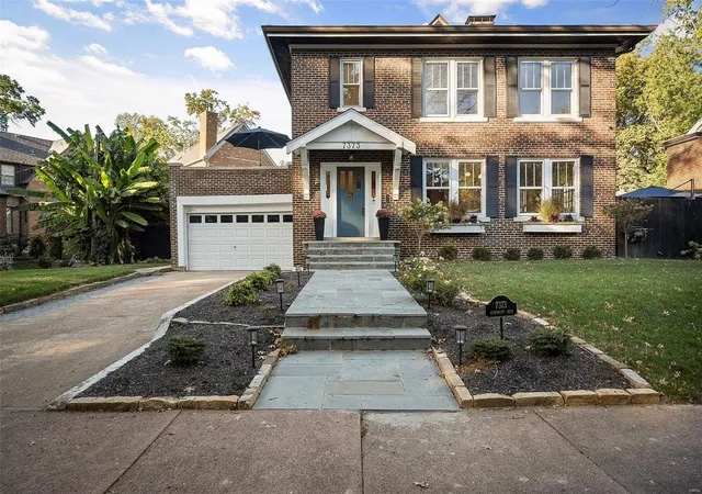 Photo 1 of Single family home for sale at 7373 Kingsbury Blvd, Saint Louis, MO 63130 | MLS# 24065225 | Listing updated on 2024-11-12