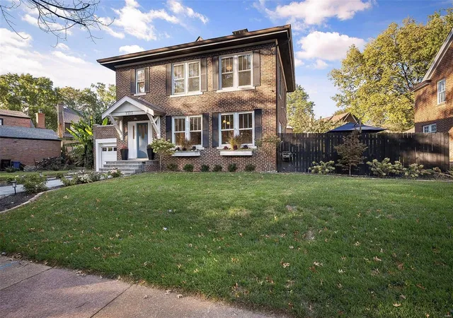 Photo 1 of Single family home for sale at 7373 Kingsbury Blvd, Saint Louis, MO 63130 | MLS# 24065225 | Listing updated on 2024-11-12