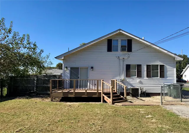 Photo 2 of Single family home for sale at 520 N 2nd Street, Dupo, IL 62239 | MLS# 24065701 | Listing updated on 2024-12-09