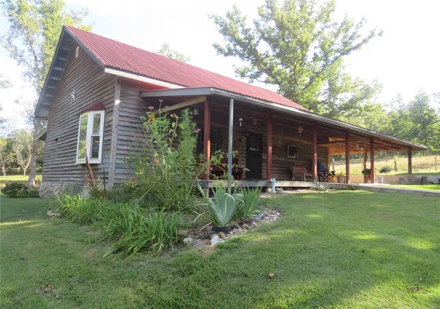 Photo 1 of Single family home for sale at 150 County Rd 720, Centerville, MO 63633 | MLS# 24065783 | Listing updated on 2024-10-18