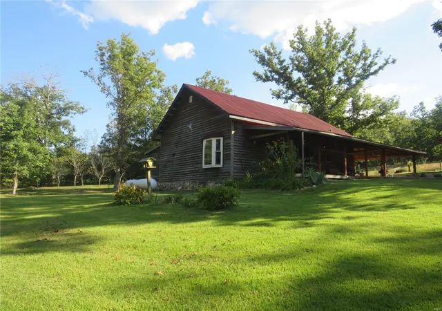 Photo 3 of Single family home for sale at 150 County Rd 720, Centerville, MO 63633 | MLS# 24065783 | Listing updated on 2024-10-18
