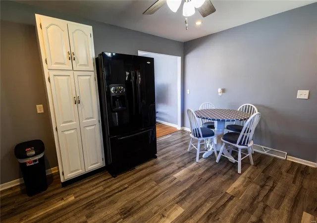 Photo 3 of Single family home for sale at 815 Michigan St, Farmington, MO 63640 | MLS# 24065850 | Listing updated on 2024-12-18