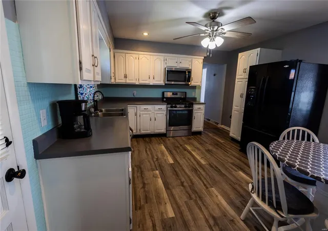 Photo 4 of Single family home for sale at 815 Michigan St, Farmington, MO 63640 | MLS# 24065850 | Listing updated on 2024-12-18