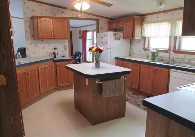 Photo 2 of Single family home for sale at 4542 Dent County Rd 2050, Rolla, MO 65401 | MLS# 24066000 | Listing updated on 2024-12-10