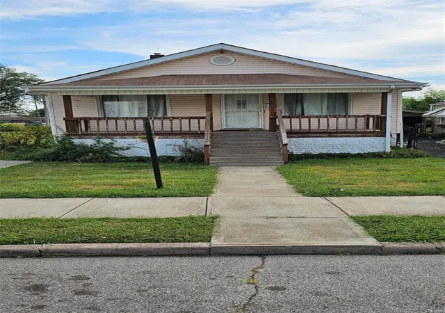 Photo 1 of Single family home for sale at 1922 Ohio Ave, East Saint Louis, IL 62205 | MLS# 24066316 | Listing updated on 2024-11-14