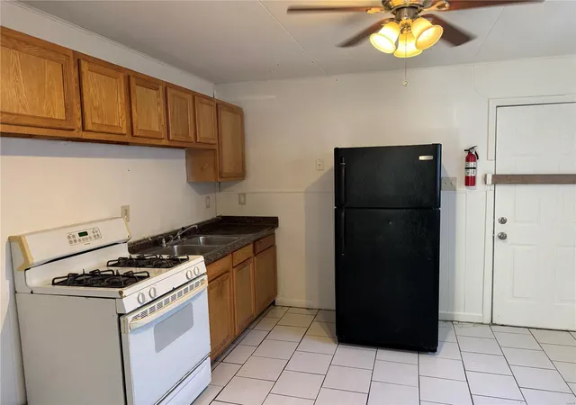 Photo 3 of Single family home for sale at 28 St Lambert Dr, East Saint Louis, IL 62206 | MLS# 24066659 | Listing updated on 2024-12-11