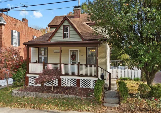Photo 1 of Single family home for sale at 218 S 10th Street, Belleville, IL 62220 | MLS# 24066685 | Listing updated on 2024-11-04