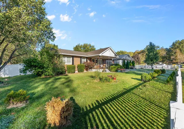 Photo 3 of Single family home for sale at 127 County Rd 39e, Ironton, MO 63650 | MLS# 24066742 | Listing updated on 2024-11-13