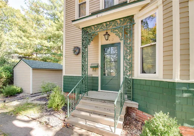 Photo 4 of Single family home for sale at 412 W 4th Street, Edwardsville, IL 62025 | MLS# 24066792 | Listing updated on 2024-12-08