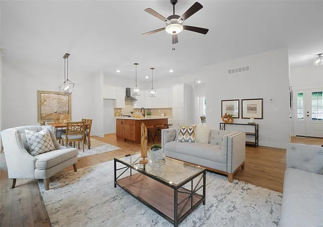 Photo 2 of Single family home for sale at 3 Valley Brooke Ct #3SJM, Washington, MO 63090 | MLS# 24066835 | Listing updated on 2024-10-26