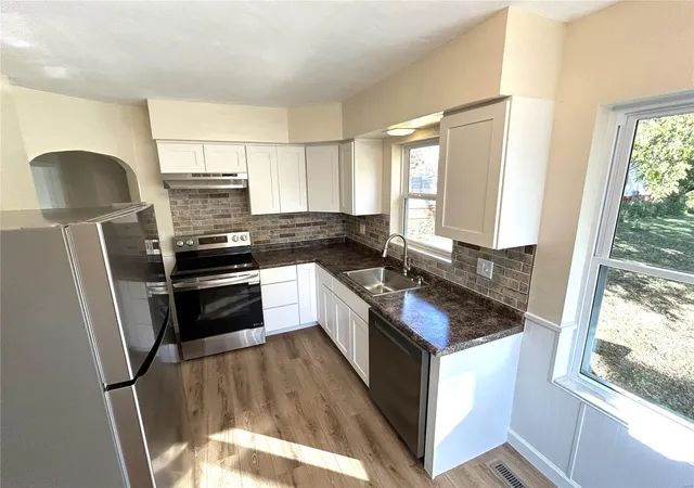 Photo 2 of Single family home for sale at 1900 N 15th Street, Swansea, IL 62226 | MLS# 24066939 | Listing updated on 2024-12-18