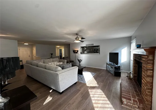 Photo 4 of Single family home for sale at 89 Hillside Meadows, Saint Charles, MO 63303 | MLS# 24067133 | Listing updated on 2024-12-12