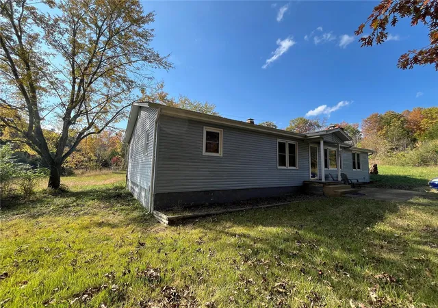 Photo 3 of Single family home for sale at 2703 Highway E, Fredericktown, MO 63645 | MLS# 24067626 | Listing updated on 2024-10-31