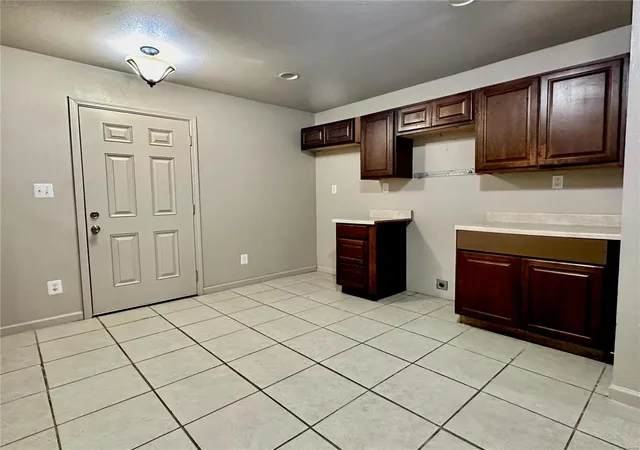 Photo 3 of Single family home for sale at 45 Delores Dr, East Saint Louis, IL 62206 | MLS# 24067851 | Listing updated on 2024-11-28