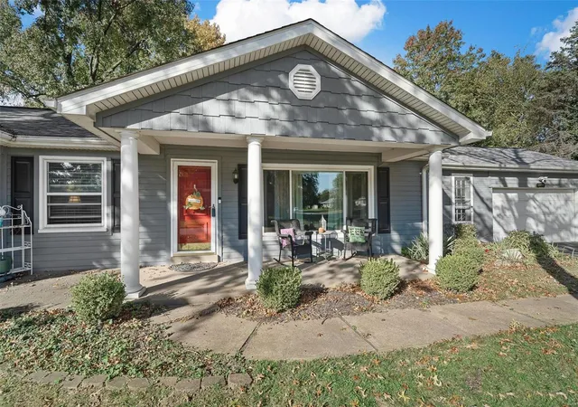 Photo 3 of Single family home for sale at 12459 Ballas Meadows Dr, Saint Louis, MO 63131 | MLS# 24068457 | Listing updated on 2024-12-16
