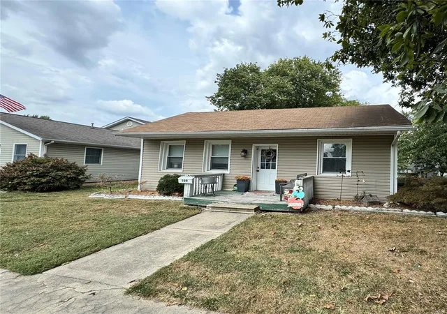 Photo 13 of Single family home for sale at 109 W 2nd Street, Trenton, IL 62293 | MLS# 24068495 | Listing updated on 2024-12-18