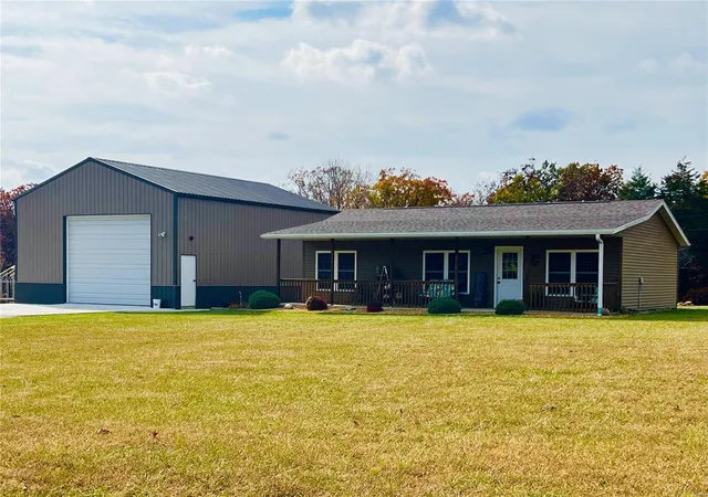 Photo 1 of Single family home for sale at 22981 Lick Crk Ests Pl, Perry, MO 63462 | MLS# 24068501 | Listing updated on 2024-11-25