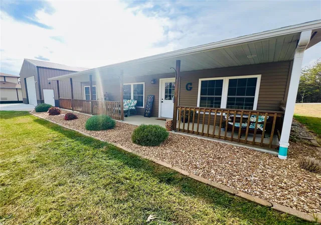 Photo 3 of Single family home for sale at 22981 Lick Crk Ests Pl, Perry, MO 63462 | MLS# 24068501 | Listing updated on 2024-11-25