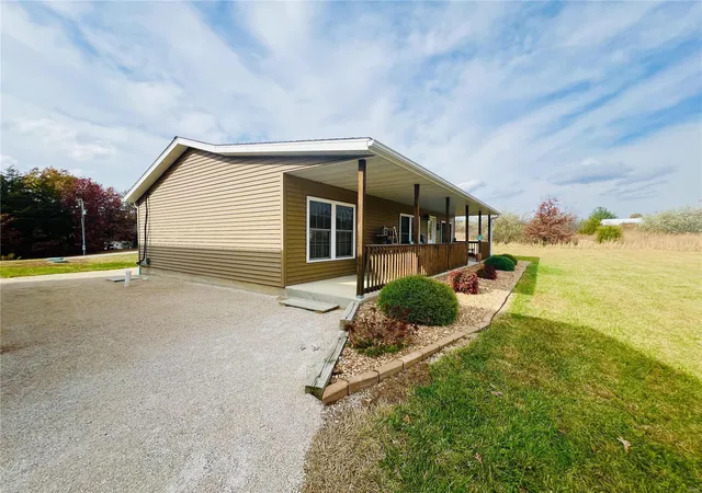 Photo 4 of Single family home for sale at 22981 Lick Crk Ests Pl, Perry, MO 63462 | MLS# 24068501 | Listing updated on 2024-11-25