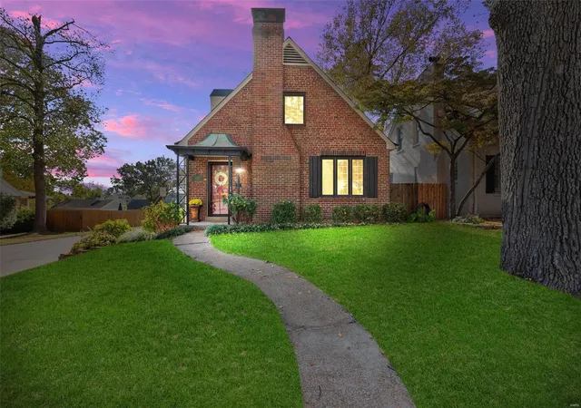 Photo 1 of Single family home for sale at 9100 Pine Ave, Saint Louis, MO 63144 | MLS# 24068560 | Listing updated on 2024-12-05