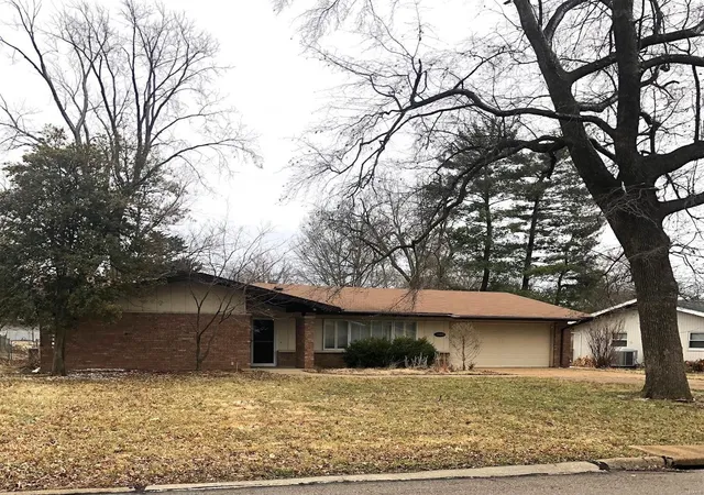 Photo 1 of Single family home for sale at 1526 Papillon Dr, Saint Louis, MO 63146 | MLS# 24068561 | Listing updated on 2025-03-05