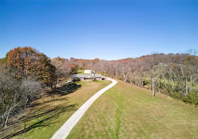 Photo 3 of Single family home for sale at 977 Page Branch Rd, Elsberry, MO 63343 | MLS# 24068647 | Listing updated on 2024-12-03
