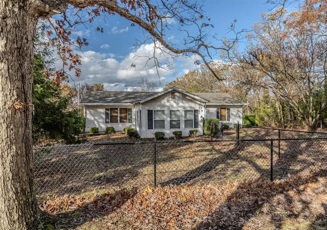 Photo 1 of Single family home for sale at 13683 Highway 64, Lebanon, MO 65536 | MLS# 24069354 | Listing updated on 2024-11-25
