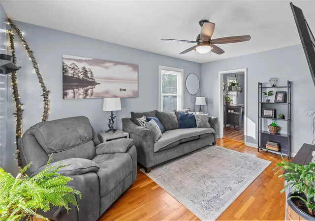 Photo 4 of Single family home for sale at 3555 Saint Christopher Ln, Saint Ann, MO 63074 | MLS# 24069845 | Listing updated on 2025-03-12
