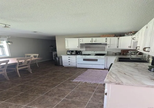 Photo 3 of Single family home for sale at 609 Fox Crk Rd, Rolla, MO 65401 | MLS# 24069847 | Listing updated on 2024-12-18