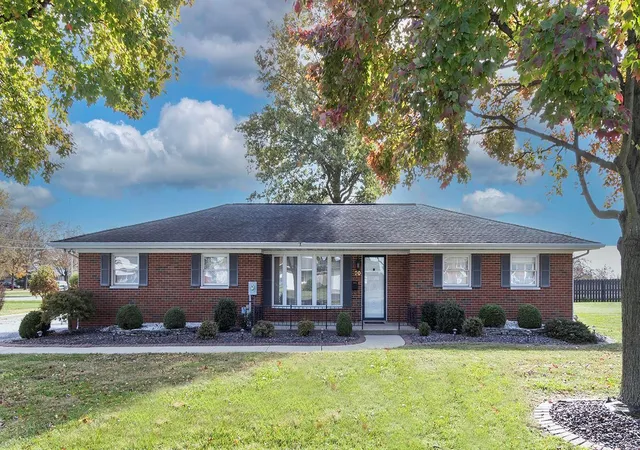 Photo 1 of Single family home for sale at 20 N 3rd Street, Breese, IL 62230 | MLS# 24069931 | Listing updated on 2024-12-03