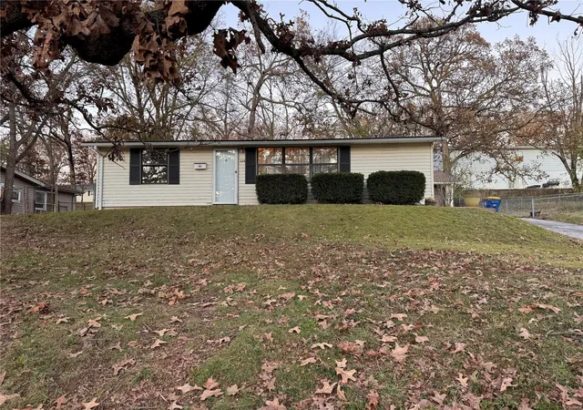 Photo 2 of Single family home for sale at 524 Cedar Ln, Festus, MO 63028 | MLS# 24070087 | Listing updated on 2024-11-30