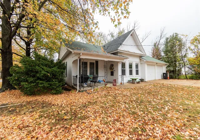 Photo 1 of Single family home for sale at 222 N Wishon St, Saint James, MO 65559 | MLS# 24070095 | Listing updated on 2024-11-26