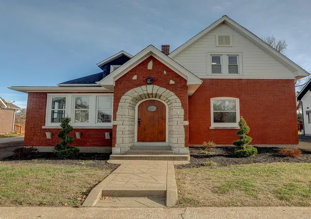 Photo 1 of Single family home for sale at 208 S 4th Street, Dupo, IL 62239 | MLS# 24070392 | Listing updated on 2024-12-05