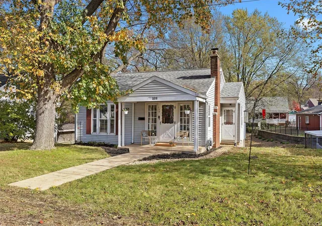 Photo 2 of Single family home for sale at 108 Stanton St, Lebanon, IL 62254 | MLS# 24070552 | Listing updated on 2024-11-19