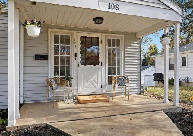 Photo 3 of Single family home for sale at 108 Stanton St, Lebanon, IL 62254 | MLS# 24070552 | Listing updated on 2024-11-19
