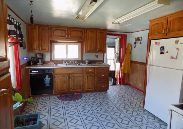 Photo 3 of Single family home for sale at 1592 Hwy J, Fredericktown, MO 63645 | MLS# 24070669 | Listing updated on 2024-11-20